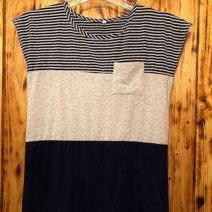 Women’s Navy/White Striped Short Sleeve Tee Size M
